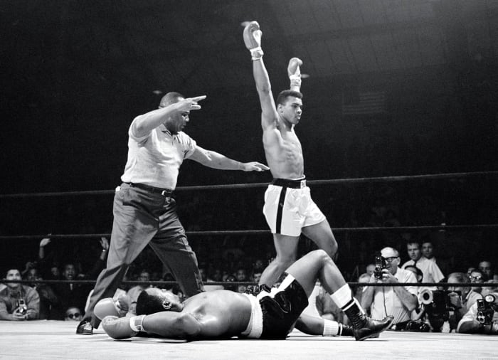 1965-0525-Muhammad-Ali-Sonny-Liston-II-001312920.jpg